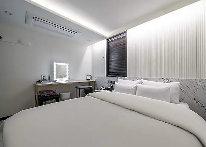 Jongro Laboum Motel 2*